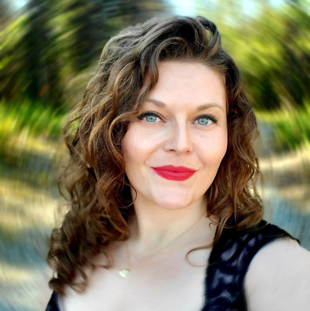Meet your Posher, Amanda